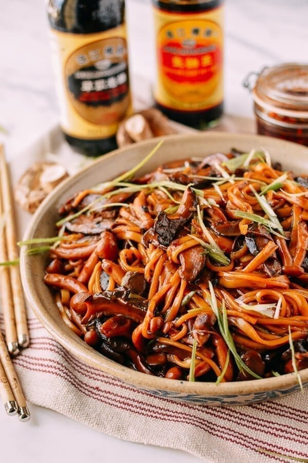 Soy Sauce Braised Wild Mushroom Noodles, by bmeteor.aiodimecu.cf