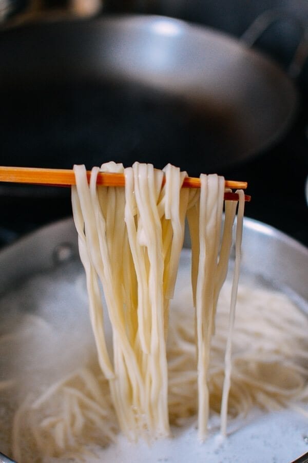 Soy Sauce Braised Wild Mushroom Noodles, by bmeteor.aiodimecu.cf