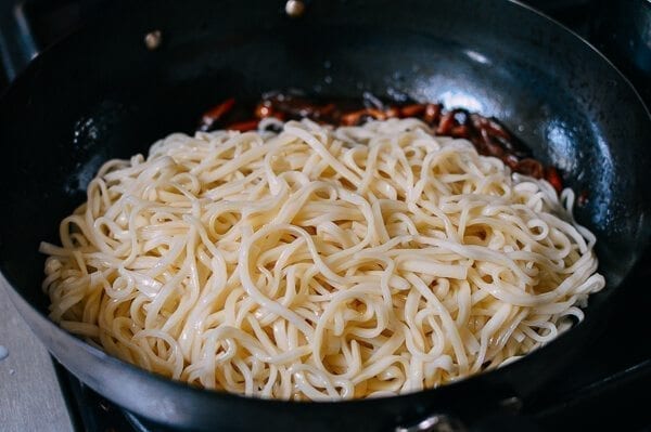 Soy Sauce Braised Wild Mushroom Noodles, by bmeteor.aiodimecu.cf