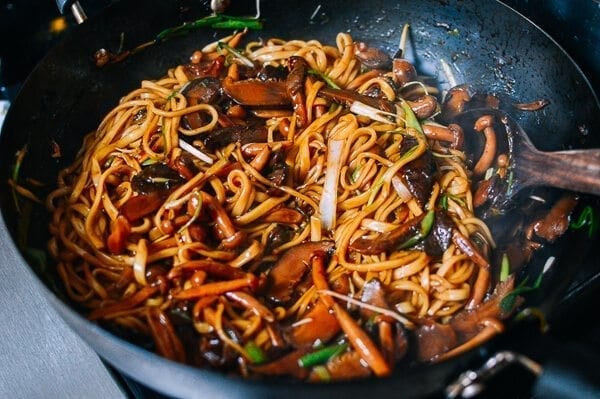 Soy Sauce Braised Wild Mushroom Noodles, by bmeteor.aiodimecu.cf