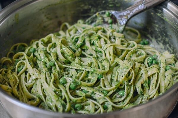 Salmon Pasta with Green Goddess Pesto, by bmeteor.aiodimecu.cf