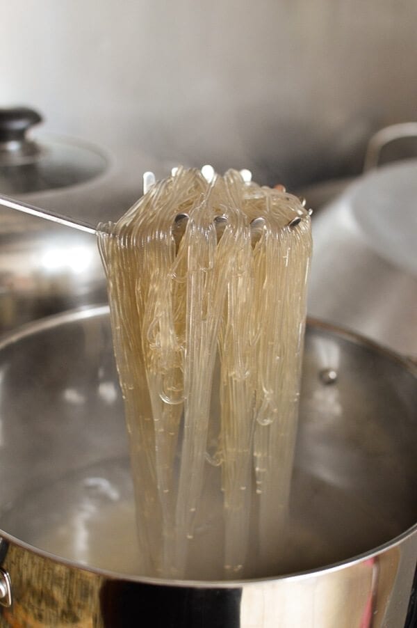 Boiling Korean sweet potato noodles, bmeteor.aiodimecu.cf