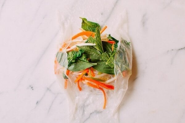 Vietnamese Summer Rolls with Seared Shrimp, by bmeteor.aiodimecu.cf