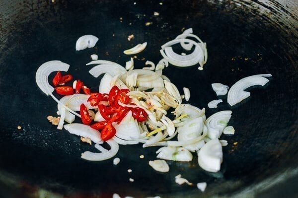 Thai Chicken Stir-fry with Basil & Mint, by bmeteor.aiodimecu.cf