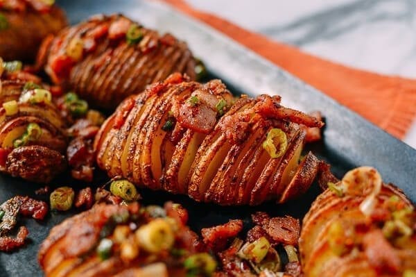 Crispy Hasselback Potatoes with Spicy Bacon Scallion Relish, by bmeteor.aiodimecu.cf