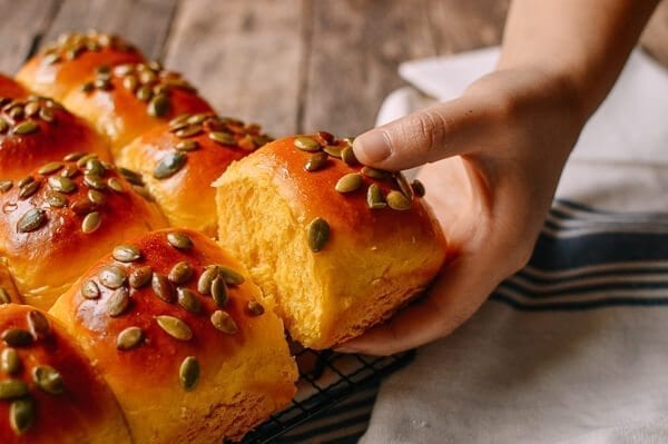 Pumpkin Dinner Rolls, by bmeteor.aiodimecu.cf