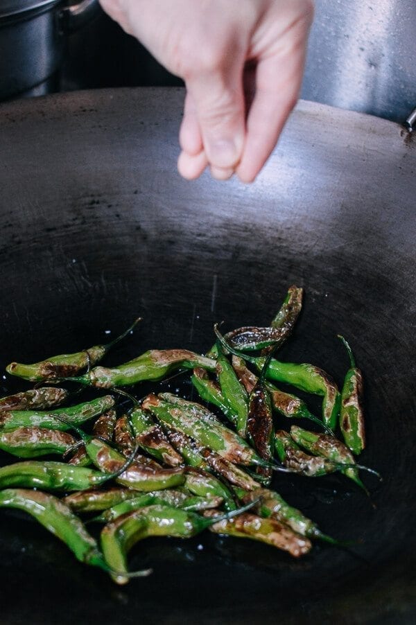 Blistered Shishito Peppers with Sea Salt, by bmeteor.aiodimecu.cf