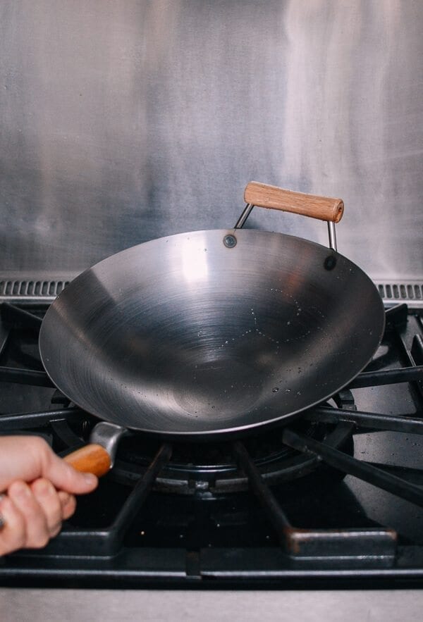 How to Season a Wok and Daily Wok Care by bmeteor.aiodimecu.cf
