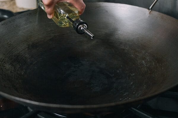 How to Season a Wok and Daily Wok Care by bmeteor.aiodimecu.cf