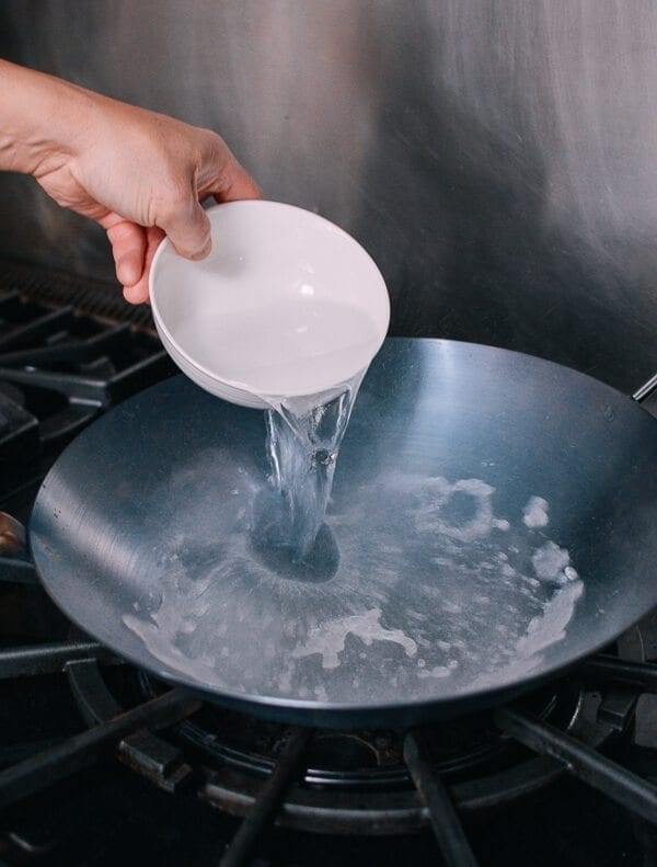 How to Season a Wok and Daily Wok Care by bmeteor.aiodimecu.cf