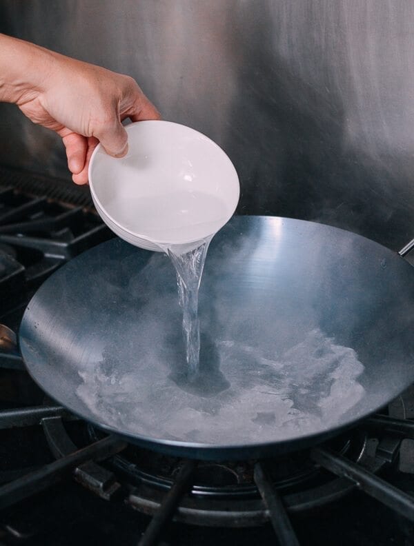 How to Season a Wok and Daily Wok Care by bmeteor.aiodimecu.cf
