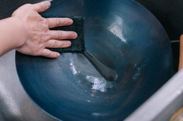 How to Season a Wok and Daily Wok Care by bmeteor.aiodimecu.cf