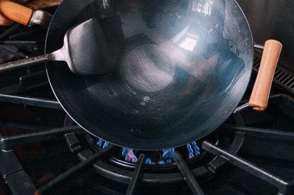 How to Season a Wok and Daily Wok Care by bmeteor.aiodimecu.cf