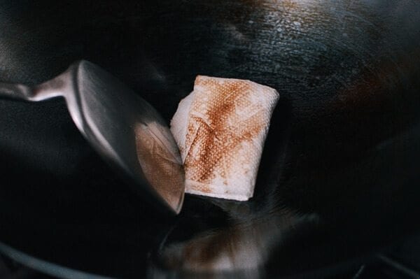 How to Season a Wok and Daily Wok Care by bmeteor.aiodimecu.cf