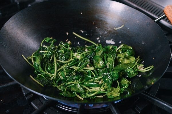 How to Season a Wok and Daily Wok Care by bmeteor.aiodimecu.cf