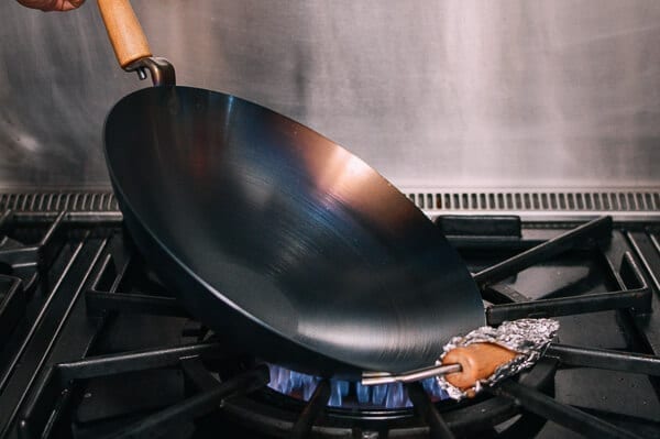 How to Season a Wok and Daily Wok Care by bmeteor.aiodimecu.cf