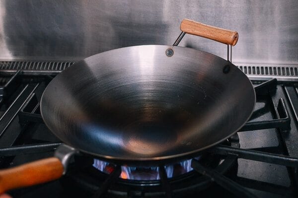How to Season a Wok and Daily Wok Care by bmeteor.aiodimecu.cf