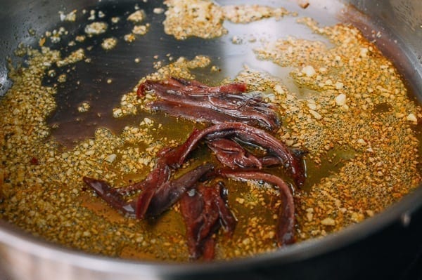 Spaghetti with Breadcrumbs & Anchovies, by bmeteor.aiodimecu.cf