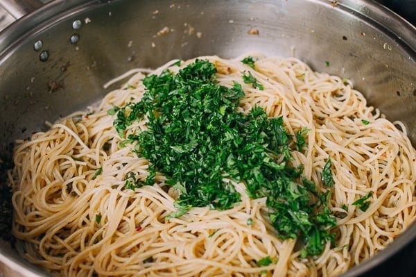 Spaghetti with Breadcrumbs & Anchovies, by bmeteor.aiodimecu.cf