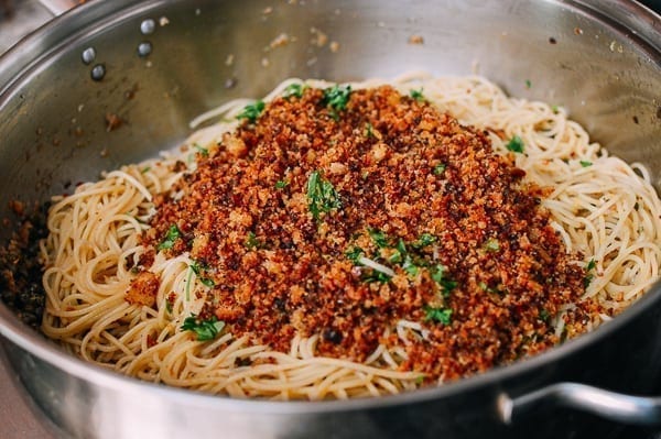 Spaghetti with Breadcrumbs & Anchovies, by bmeteor.aiodimecu.cf