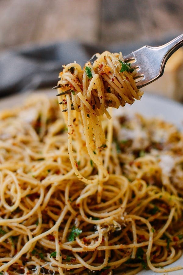 Spaghetti with Breadcrumbs & Anchovies, by bmeteor.aiodimecu.cf
