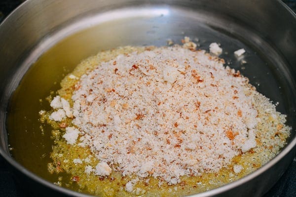 Spaghetti with Breadcrumbs & Anchovies, by bmeteor.aiodimecu.cf