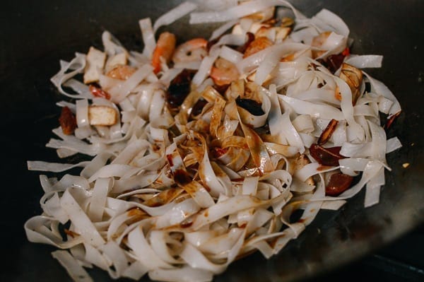 Char Kway Teow Malaysian Stir-fried Rice Noodles, by bmeteor.aiodimecu.cf