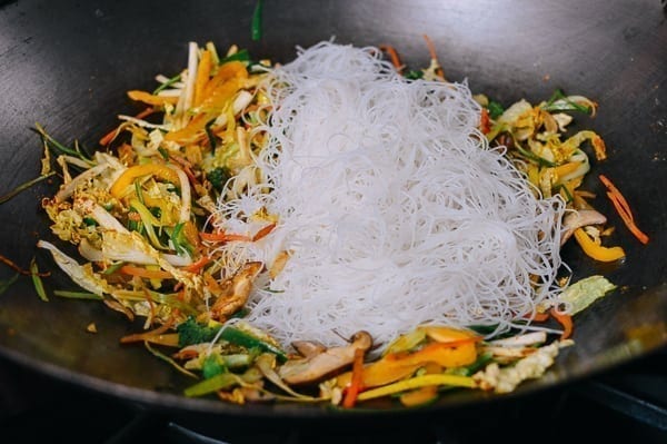 Vegetarian Singapore Noodles, by bmeteor.aiodimecu.cf