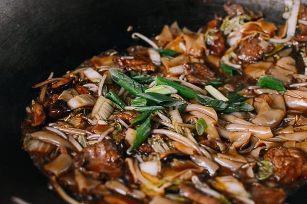 Saucy Beef Chow Ho Fun Noodles, by bmeteor.aiodimecu.cf