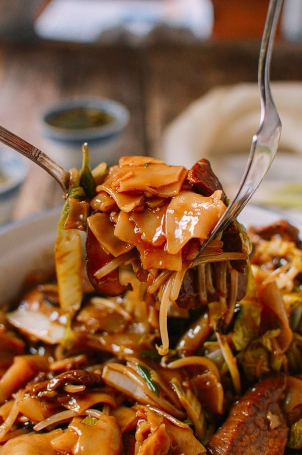 Saucy Beef Chow Ho Fun Noodles, by bmeteor.aiodimecu.cf