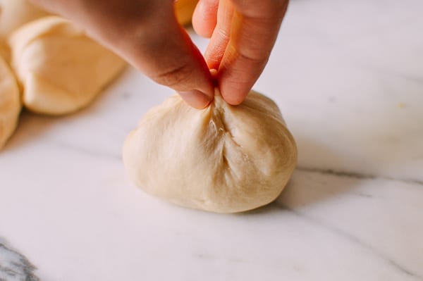 Chinese Pineapple Buns with Roast Pork Filling, by bmeteor.aiodimecu.cf