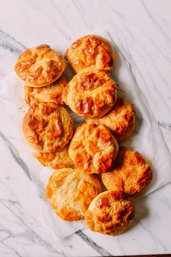Chinese Pineapple Buns with Roast Pork Filling, by bmeteor.aiodimecu.cf