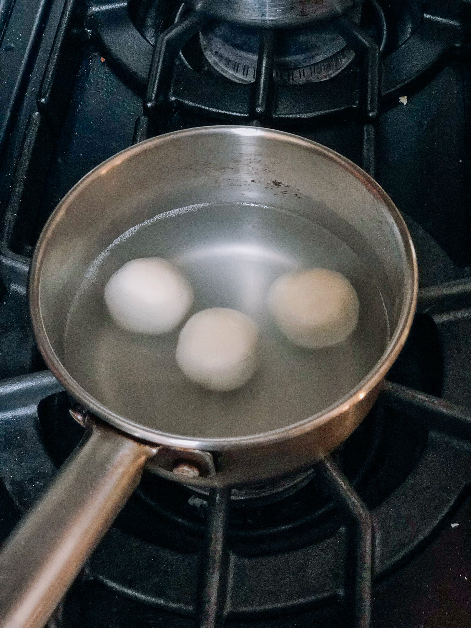 cooking rice dough ball=s in water for Savory Tang Yuan, by bmeteor.aiodimecu.cf