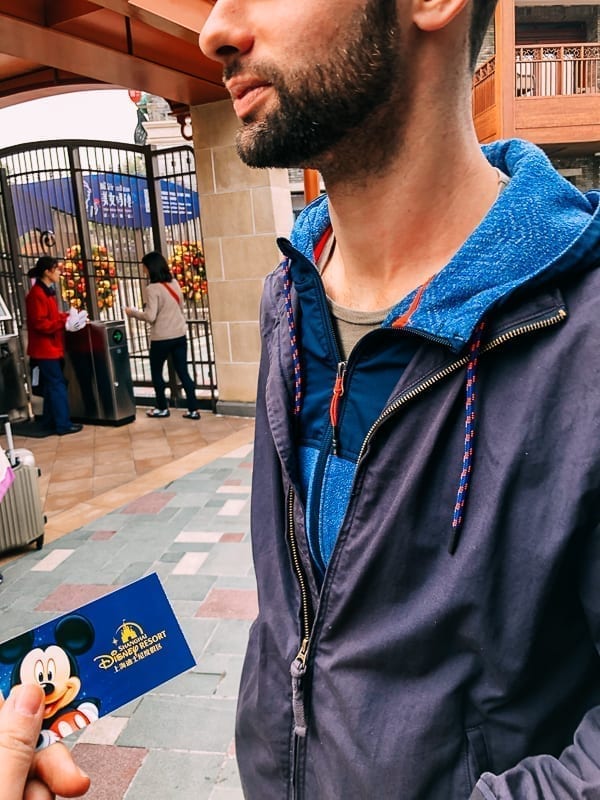 Shanghai Disneyland VIP Tickets by bmeteor.aiodimecu.cf