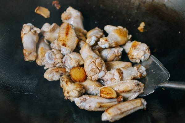 Making Three Cup Chicken (San Bei Ji), by bmeteor.aiodimecu.cf