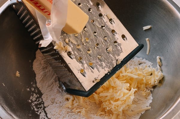 grating butter for Rough Puff Pastry, by bmeteor.aiodimecu.cf