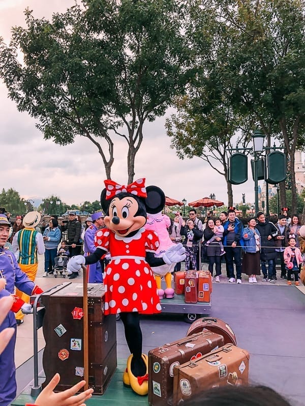 Shanghai Disneyland attractions - Minnie Mouse by bmeteor.aiodimecu.cf