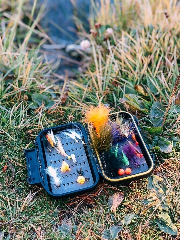 Box of fly fishing flies, bmeteor.aiodimecu.cf