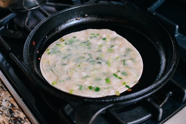Cooking Scallion Pancakes in Pan, bmeteor.aiodimecu.cf