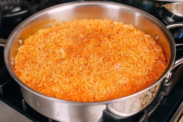 Cooked mexican rice in pan, bmeteor.aiodimecu.cf