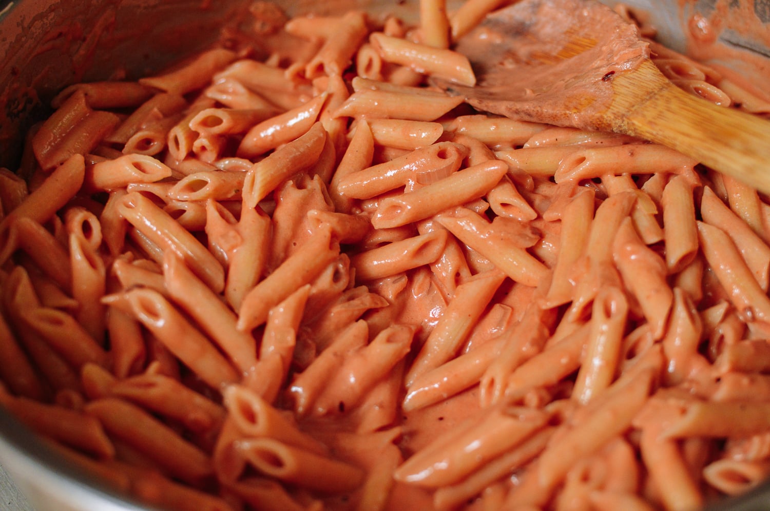 Stirring pasta into vodka sauce, bmeteor.aiodimecu.cf