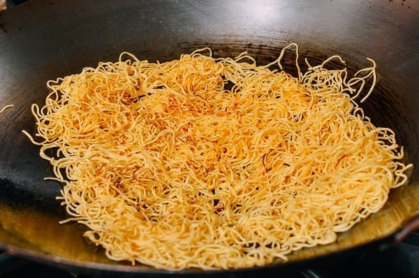 Pan-Fried Noodles in wok, bmeteor.aiodimecu.cf
