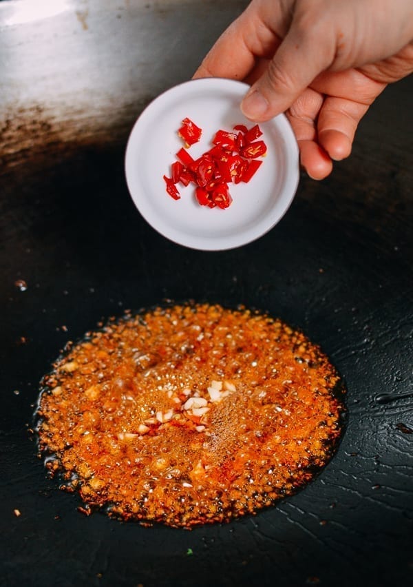 Adding chilies to wok, bmeteor.aiodimecu.cf