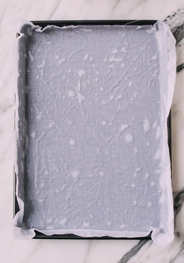 Pan lined with clean cloth, bmeteor.aiodimecu.cf
