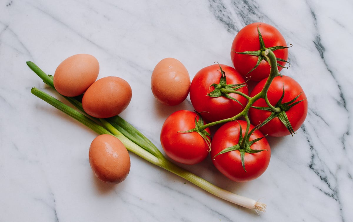 Eggs, scallion, and tomatoes, bmeteor.aiodimecu.cf