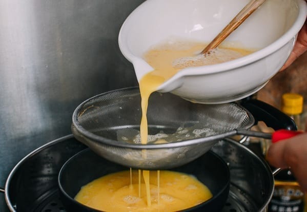 Pouring egg mixture through fine mesh strainer, bmeteor.aiodimecu.cf