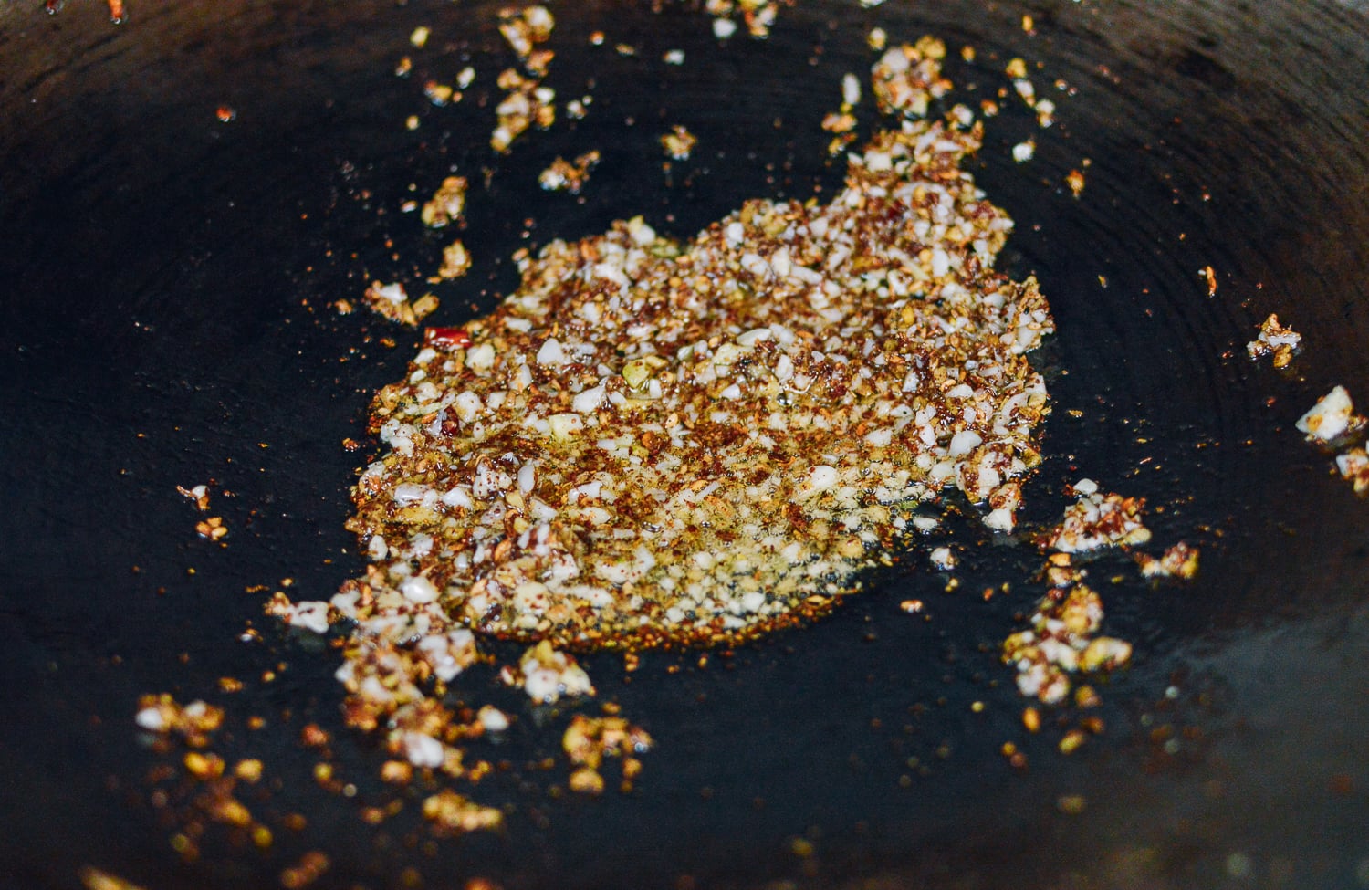 Frying sichuan peppercorns, ginger, and garlic, bmeteor.aiodimecu.cf