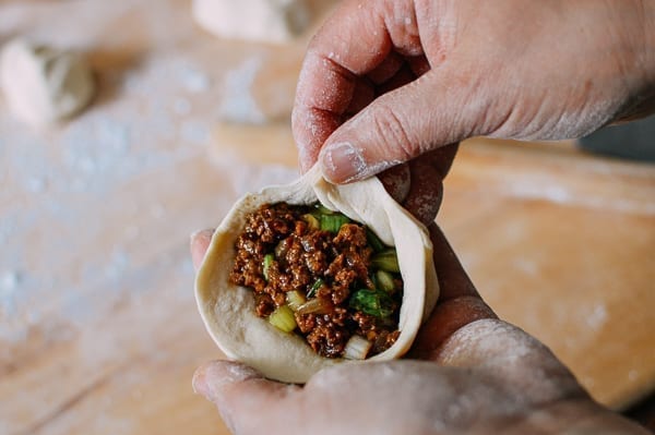 Folding baozi, bmeteor.aiodimecu.cf