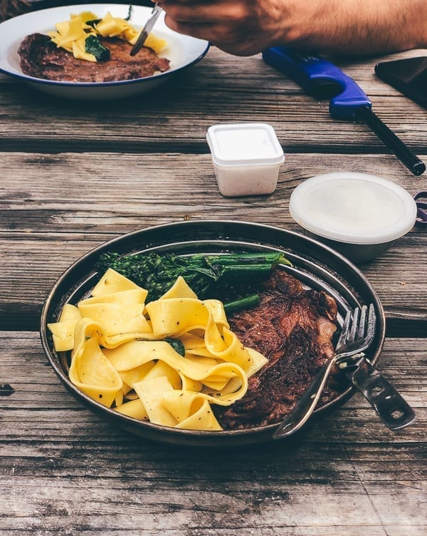 Steak, buttered noodles, and broccolini, bmeteor.aiodimecu.cf