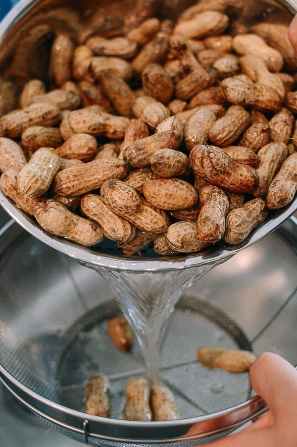 Washing fresh raw peanuts, bmeteor.aiodimecu.cf